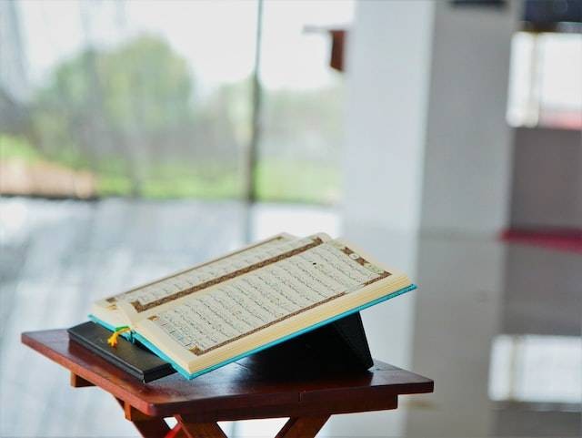 Surat dalam Alquran yang terdapat dua sajdah. Sumber: unsplash.com