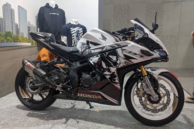 Modifikasi Honda CBR250RR 'Street Sporty'. Foto: Sena Pratama/kumparan