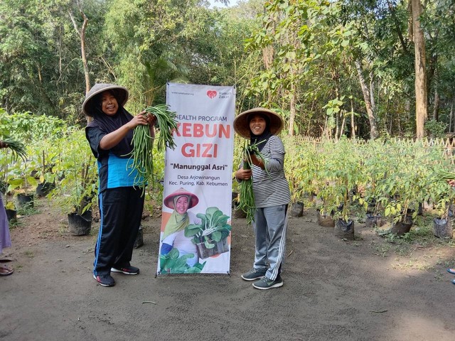 Kini kebun gizi harus kembali dirapikan dan ditanami dengan aneka bibit yang baru seperti yang terlihat pada Jumat, (23/09).