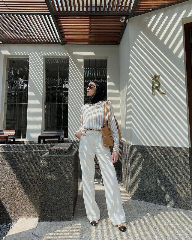 5 Style Outfit Hijab Ke Kantor Ala Selebgram Amelia Elle Santai Tapi