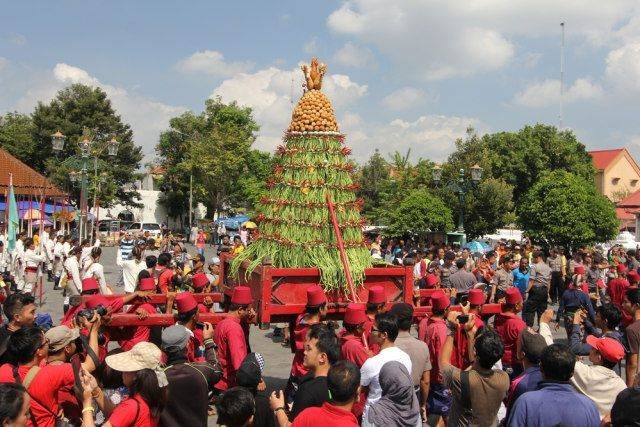 Gunungan yang dibuat oleh Keraton Yogyakarta. Foto: Kumparan.