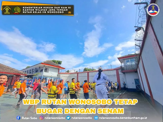 senam dengan instruktur