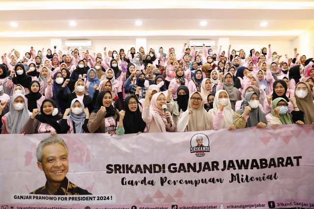 Srikandi Ganjar Jawa Barat menggelar seminar bertajuk 'Perempuan Sebagai Tonggak Emas Peradaban' di Taman Ponyo, Kecamatan Cinunuk, Kabupaten Bandung, Jumat (7/10/2022). Foto: Dok. Istimewa
