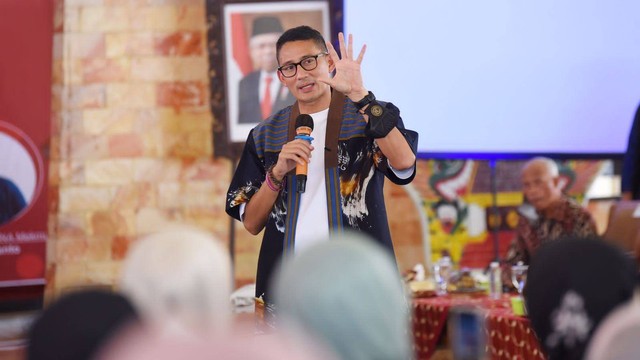 Sandiaga Uno berikan pelatihan branding lewat media digital di Magetan. Foto: Dok. Istimewa