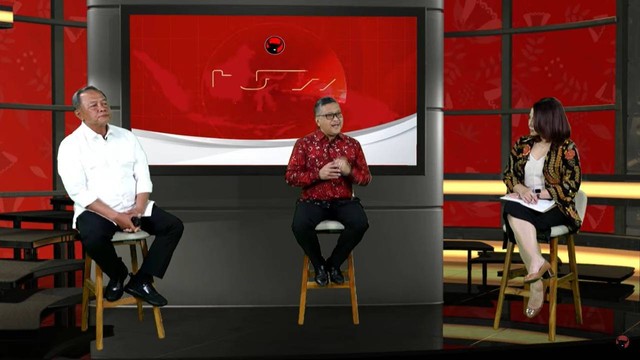 Eks Kepala BNPB Ganip Warsito dan Sekjen PDIP Hasto Kristiyanto di diskusi peringatan HUT ke-77 TNI. Foto: PDIP