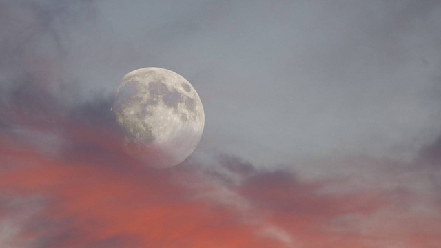 Bulan Purnama. (Sumber : canva.com)