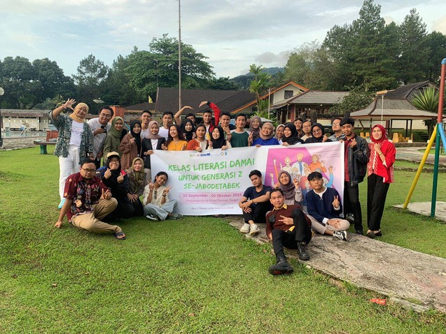 Dokumentasi Kelas Literasi Damai di Megamendung Permai Hotel & Resort, Bogor, Jawa Barat pada 30 September - 2 Oktober 2022.