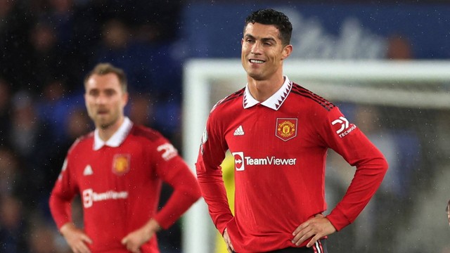 Pemain Manchester United Cristiano Ronaldo saat hadapi Everton di Goodison Park, Liverpool, Inggris, Minggu (9/10/2022). Foto: Action Images via Reuters/Carl Recine