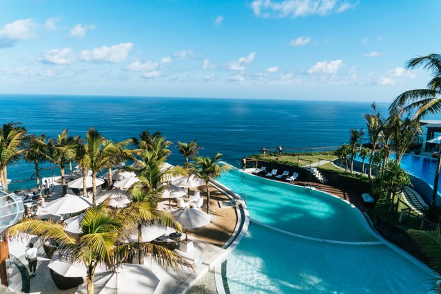 Ilustrasi Resort Terapung di Indonesia. Foto: Unsplash/Paolo Nicolello.