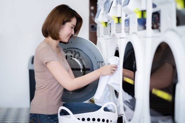 Ilustrasi mencuci baju, Foto: Shutterstock