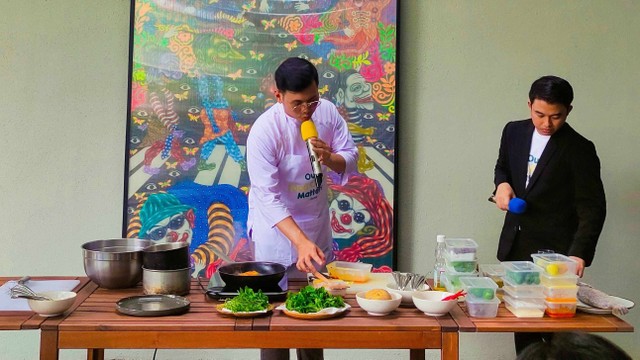 Salah satu kegiatan yang akan ada pada acara Eathink Market Fest 2022, yaitu demo masak oleh alumni MasterChef Indonesia. Foto: Riad Nur Hikmah/kumparan