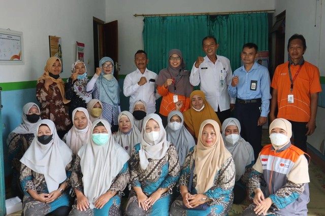 Rumah Zakat DIY dan Jamaah Mushola Al Muttaqin melakukan kegiatan penyaluran program pemberdayaan di Desa Berdaya Timbulharjo, salah satu wilayah binaan Rumah Zakat di Kabupaten Bantul.