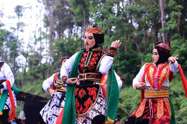 11 Oktober 2022, Pagelaran Tari Remo Boletan Kabupaten Jombang. (Doc Pribadi, 2022)