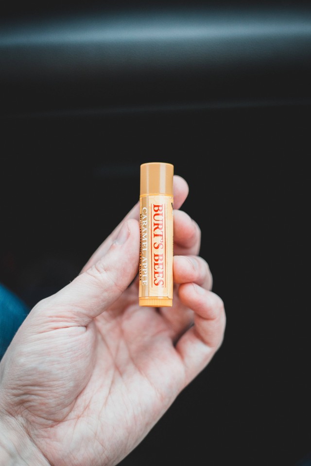 Ilustrasi Manfaat Lip Balm. Foto: Unsplash