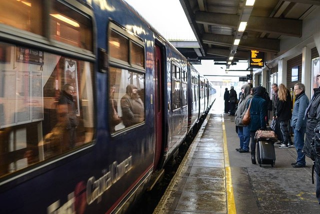 Jarak Stasiun Gubeng Lama Ke Stasiun Gubeng Baru | Kumparan.com