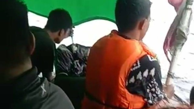 Sembilan Warga Wani, Kabupaten Donggala, Sulawesi Tengah, Terombang-ambing di Perairan Selat Makassar. Foto: Istimewa