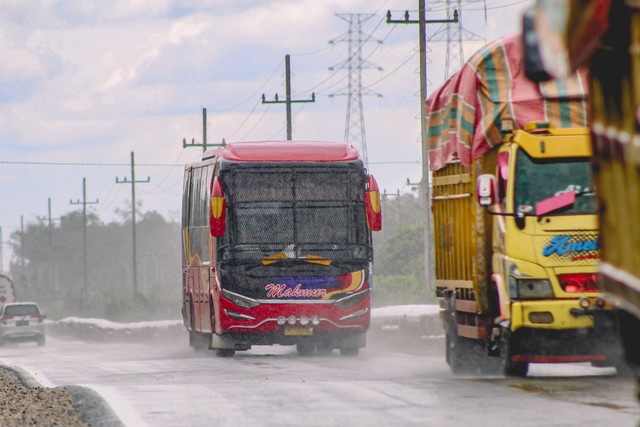 Ilustrasi Rute Rosalia Indah Double Decker, Foto: Unsplash/Jalal Kelink