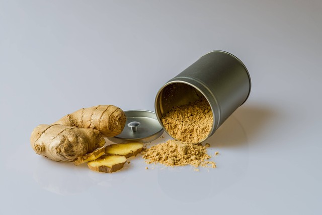 Jahe adalah bahan alami yang bisa dimanfaatkan sebagai obat kolesterol alami. Foto: Pexels.com