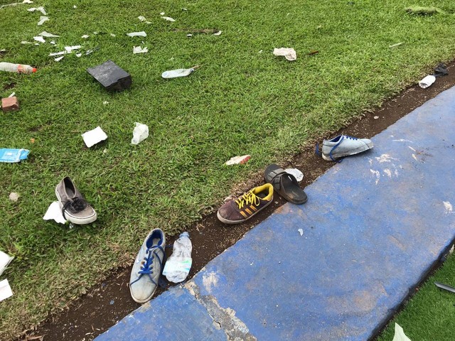 Suasana dalam Stadion Kanjuruhan, sepekan setelah tragedi Foto: Abdul Latif/kumparan