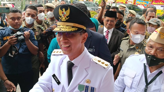 Pj Gubernur DKI Jakarta Heru Budi Hartono Saat Tiba di Balaikota DKI Jakarta. Foto: Aprilandika Pratama/kumparan
