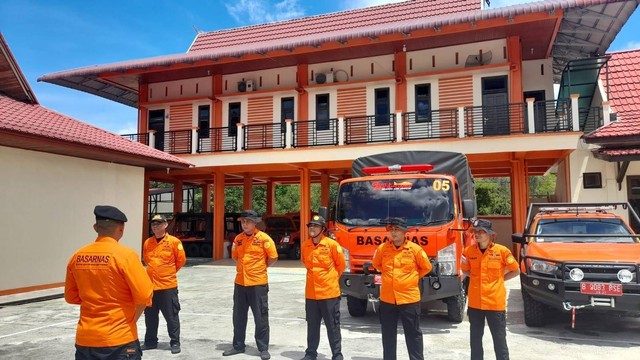 Tim SAR bersiap menuju lokasi pencarian korban tenggelam di Rohul, Riau (Dok. SAR Pekanbaru)