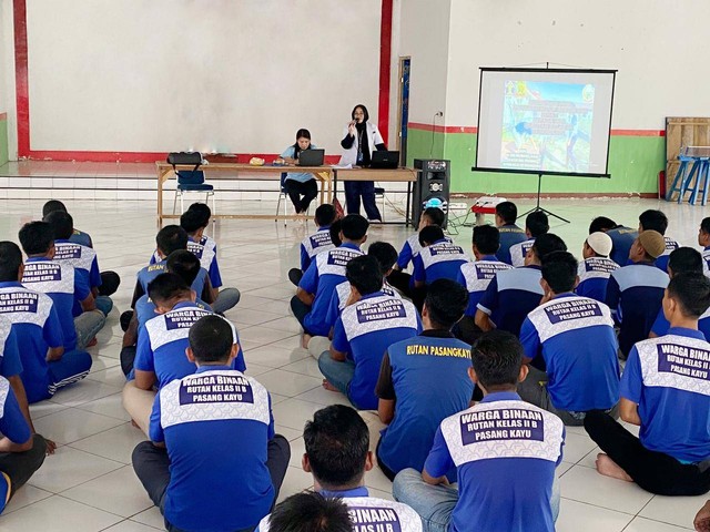 Sosialisasi Perilaku Hidup Bersih dan Sehat (PHBS) Terhadap WBP Rutan  Kelas IIB Pasangkayu. Foto: Rutan Pasangkayu/dok (15/10)