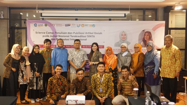 Narasumber, Dosen Prodi IP dan Mahasiswa Mengikuti Kegiatan Science Camp di Hotel Yats Colony, Kota Yogyakarta