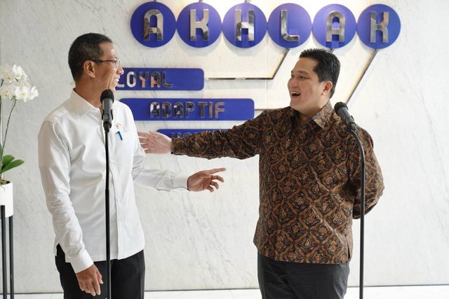 Menteri BUMN Erick Thohir bertemu PJ Gubernur DKI Jakarta Heru Budi Hartono di kantor Kementerian BUMN, Rabu (19/10/2022). Foto: Kementerian BUMN