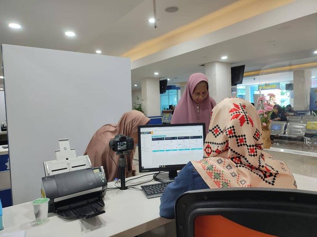Potret layanan paspor Si Semar Lembur oleh Kantor Imigrasi Semarang / Humas Imigrasi Semarang
