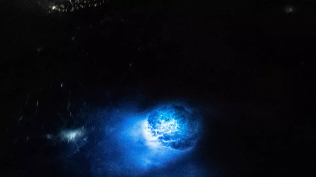 Gumpalan biru pertama hasil dari sambaran petir yang terjadi di Thailand. Foto: NASA Earth Observatory