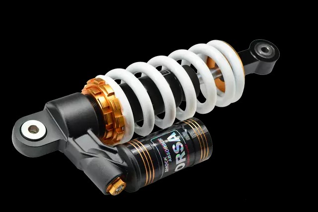 Ilustrasi apa kegunaan oli shock absorber. Foto: Pixabay