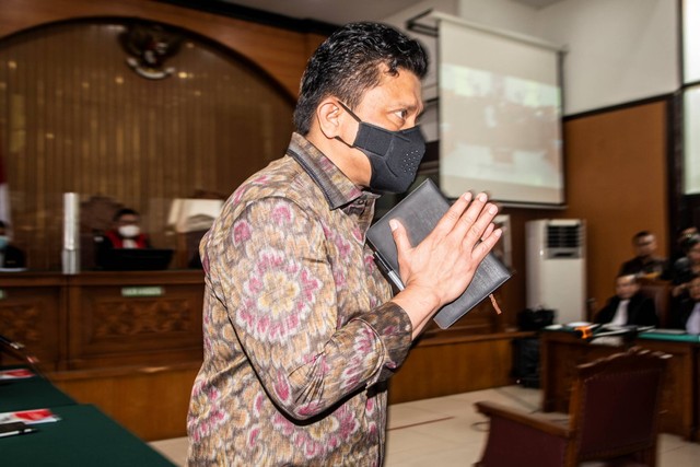 Terdakwa pembunuhan berencana Brigadir Yosua, Ferdy Sambo, usai menjalani sidang di Pengadilan Negeri Jakarta Selatan, Kamis (20/10/2022). Foto: Muhammad Adimaja/ANTARA FOTO
