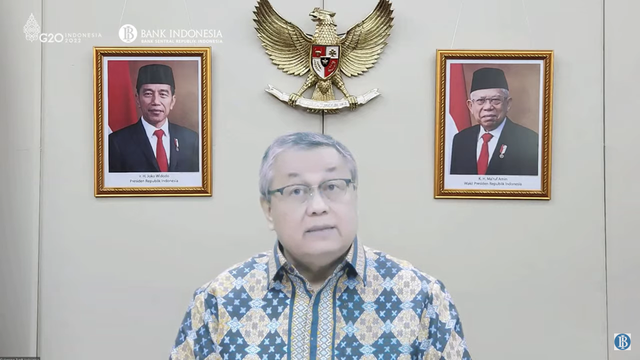 Gubernur Bank Indonesia, Perry Warjiyo dalam pengumanan hasil RDG bulanan, Kamis (20/10/2022). Foto: Ave Airiza Gunanto/kumparan