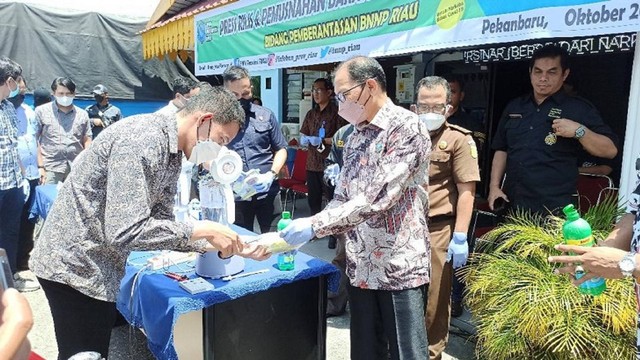 BNN Riau musnahkan barang bukti sabu dan ekstasi dari penangkapan dua pengedar (DEFRI CANDRA/SELASAR RIAU)