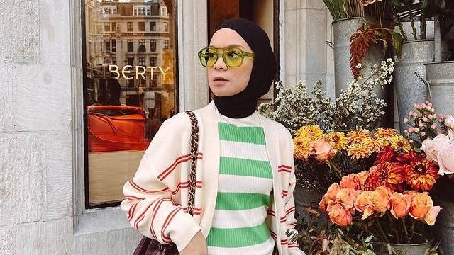 Ilustrasi tips memilih outer untuk hijabers. Foto: Instagram.com/tantrinamirah