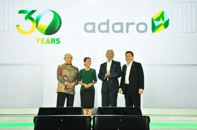 Presdir Adaro Indonesia Garibaldi Tohir (kanan) dalam Peringatan 30 Tahun Adaro, di Grand Ballroom Hotel Mulia, Jakarta. Foto: Dok. Adaro