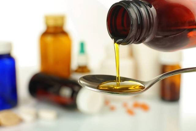 Ilustrasi obat sirop cair. (foto: shutterstock)