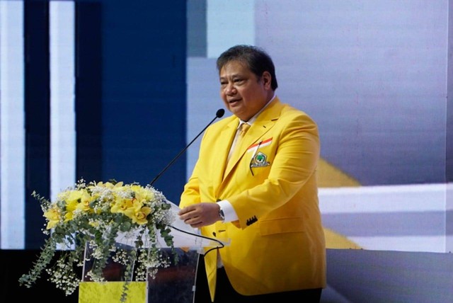 Ketua Umum Partai Golkar Airlangga Hartarto  menghadiri Puncak Acara HUT ke-58 Partai Golkar di JIExpo Kemayoran, Jakarta, Jumat (21/10).
 Foto: Jamal Ramadhan/kumparan