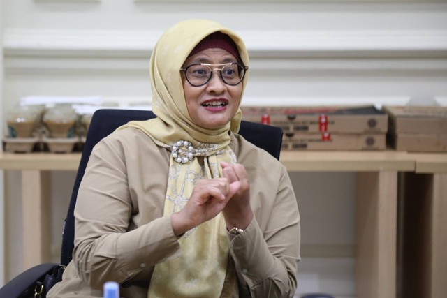 Presiden Direktur & CEO XL Axiata, Dian Siswarini saat berkunjung ke kantor kumparan, Jumat (21/10/2022).  Foto: Aditia Noviansyah/kumparan