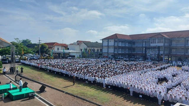 Pengurus Besar Nahdlatul Ulama (PBNU) menggelar Apel Nasional Hari Santri 2022 di Pesantren Tebuireng Jombang Jawa Timur, Sabtu (22/10).  Foto: Dok. Istimewa