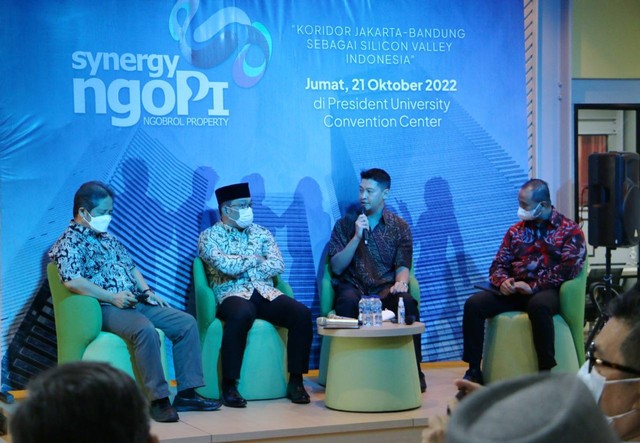 Gubernur Jawa Barat Ridwan Kamil mendukung visi Jababeka membangun Koridor Jakarta-Bandung sebagai Silicon Valley Indonesia. Foto: Dok. Jababeka