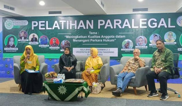 Komunitas Aisyiyah dalam pelatihan Paralegal di Aula Soedirman Universitas Muhammadiyah Tangerang (arsip Humas UMT)