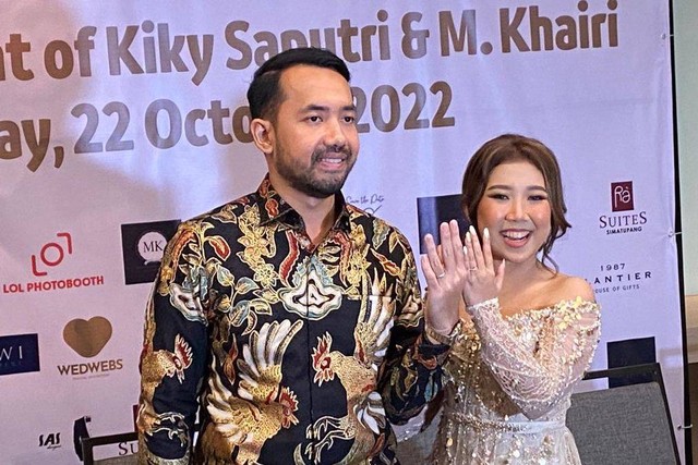 Kiky Saputri resmi dilamar oleh kekasihnya. Foto: Dok. Istimewa