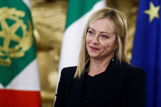 Perdana Menteri Italia yang baru terpilih Giorgia Meloni saat upacara pengambilan sumpah di Istana Kepresidenan Quirinale, di Roma, Italia. Foto: Guglielmo Mangiapane/REUTERS