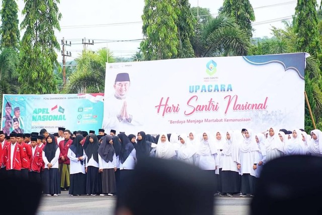 Upacara hari santri nasional di Dharmasraya, Sabtu (22/10/2022). Dokumentasi: Humas Pemkab Dharmasraya