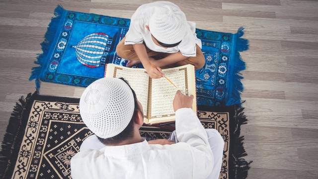 Ilustrasi Al-quran. Foto: Creativa Images/Shutterstock.