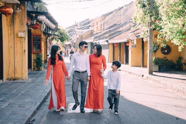 Ilustrasi Caption Keluarga Kecil. Foto: Unsplash/Hoi An Photographer.