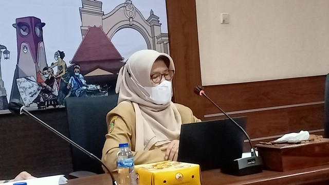 Kepala DKK Solo, Siti Wahyuningsih saat memberikan keterangan kepada awak media. FOTO: Agung Santoso