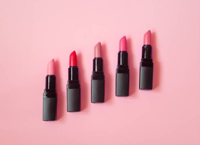 Ilustrasi rekomendasi lipstik murah untuk remaja (Sumber: Pexels)