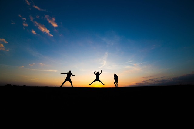 Ilustrasi puisi semangat hidup, foto oleh The Hope di Unsplash